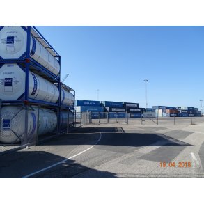 BYGNINGER og CONTAINERE